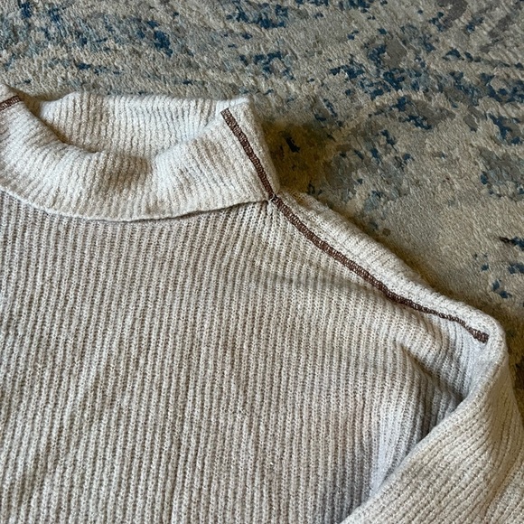 RD Style cream sweater small - Picture 3 of 5